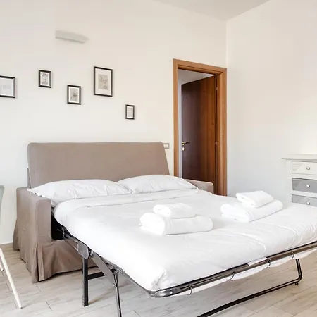 Apartament Just Urban - Bright Flat Solari Area - 2 Min Metro M4 *